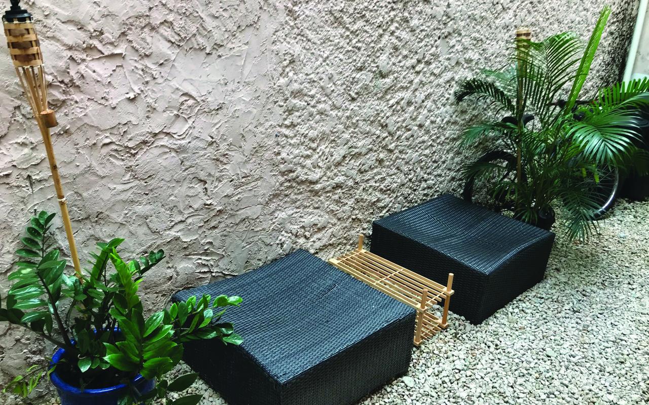 Hostal H1 Miramar